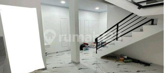 4 bedrooms House in Jakarta, Indonesia No. 1474 23
