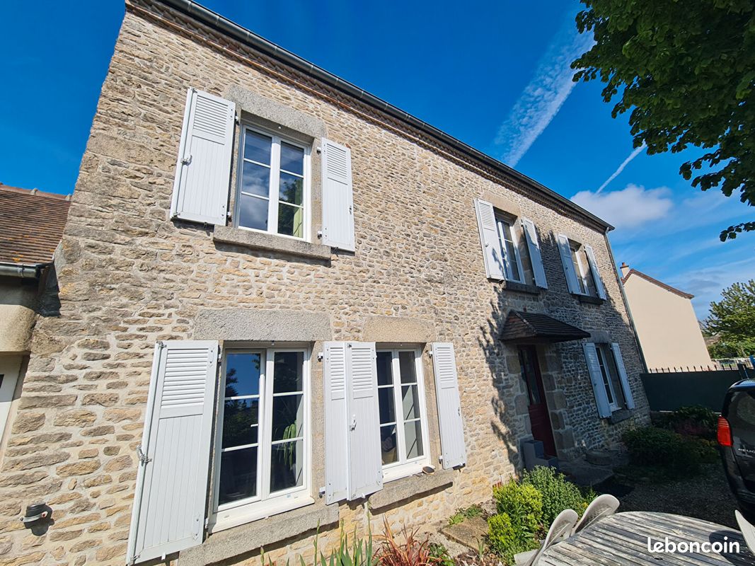 3 bedrooms House in Alencon, France No. 354636