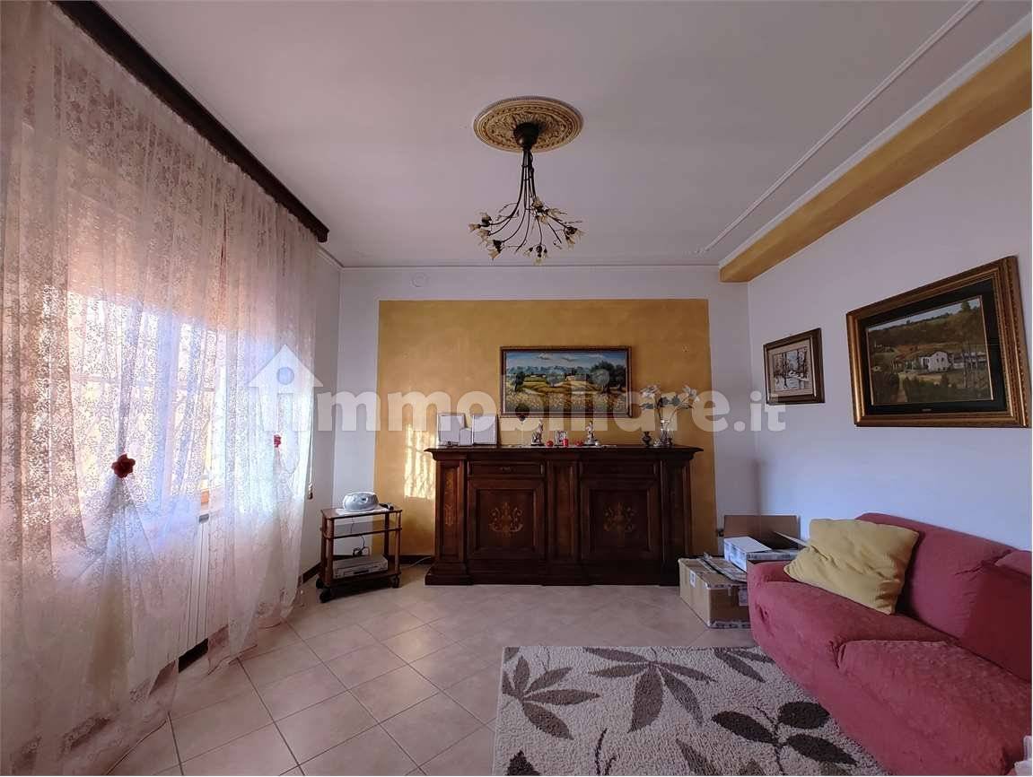 Villa de 4 habitaciónes en Gropparello, Italy No. 149637