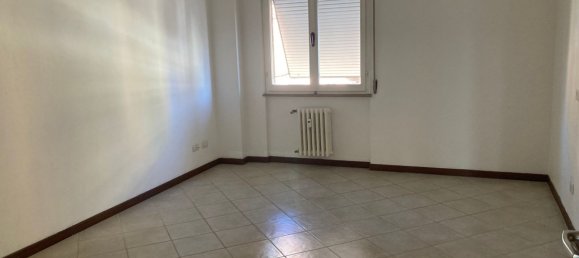 Квартира с 4 комнатами в Пезаро, Италия № 128455 18