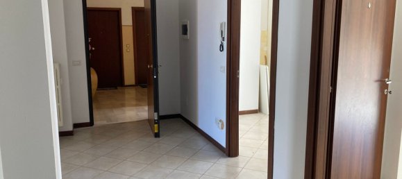 Квартира с 4 комнатами в Пезаро, Италия № 128455 12