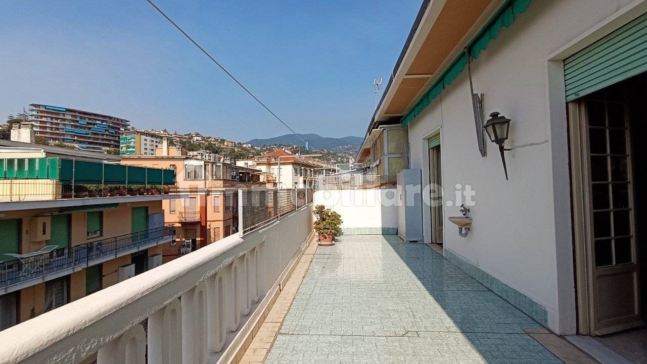 2 Schlafzimmer Penthouse in Sanremo, Italy, Nr. 398941