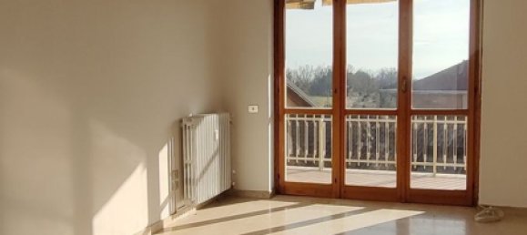 6 rooms Duplex in Robassomero, Italy No. 18397 9