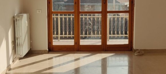 6 rooms Duplex in Robassomero, Italy No. 18397 8