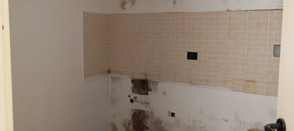 Квартира с 2 комнатами в Генуя, Италия № 236741 10