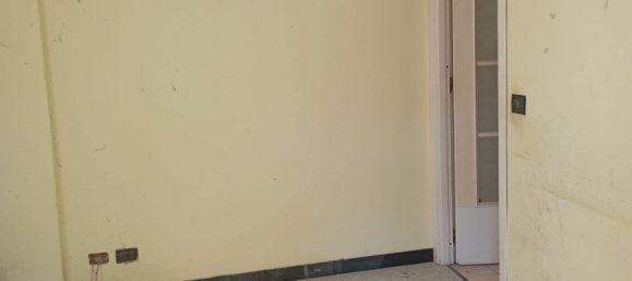 Квартира с 2 комнатами в Генуя, Италия № 236741 11