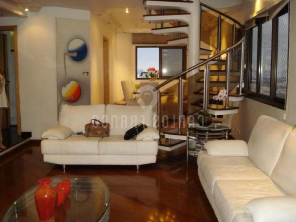 Casa de 4 dormitorios en Sao Paulo, Brazil No. 593713