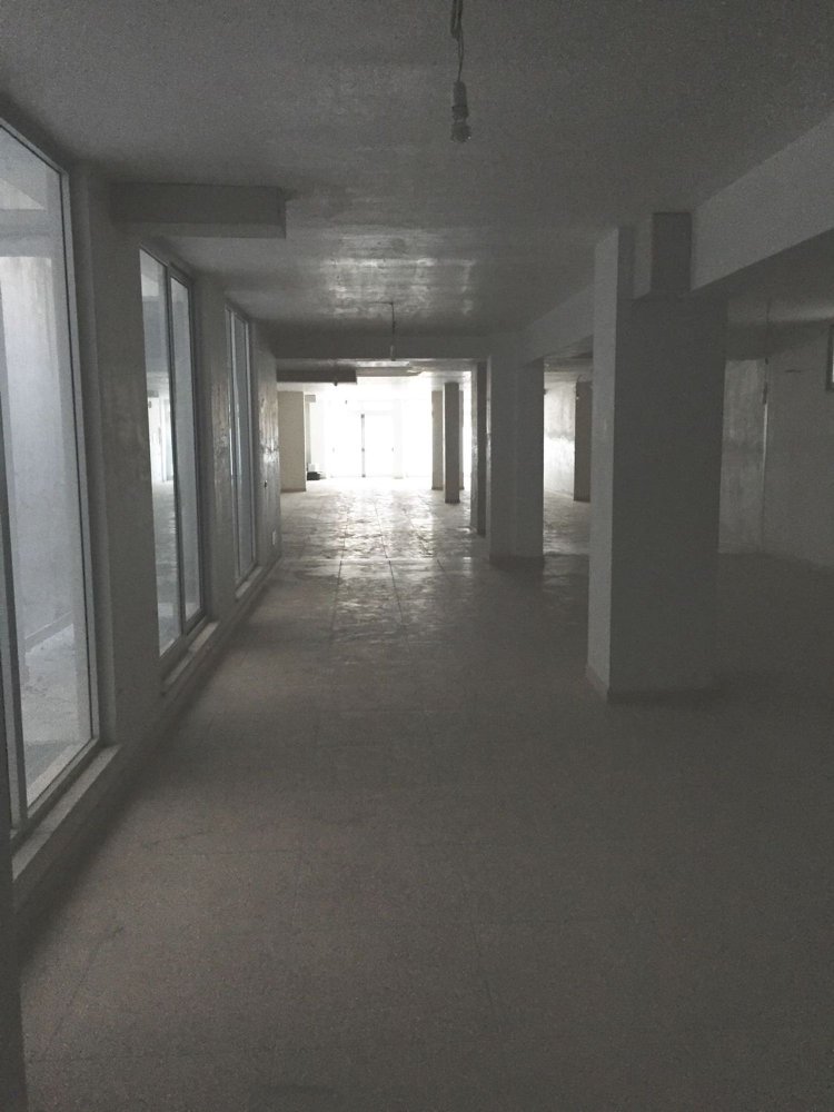 Imóvel comercial em Bari, Italy 350 m² N.º 254640