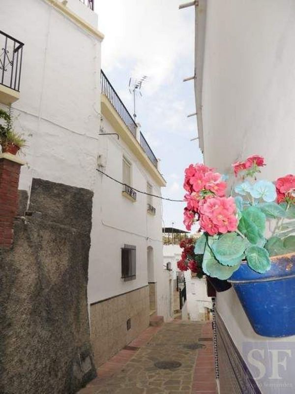2 bedrooms Townhouse in Competa, Spain No. 223412