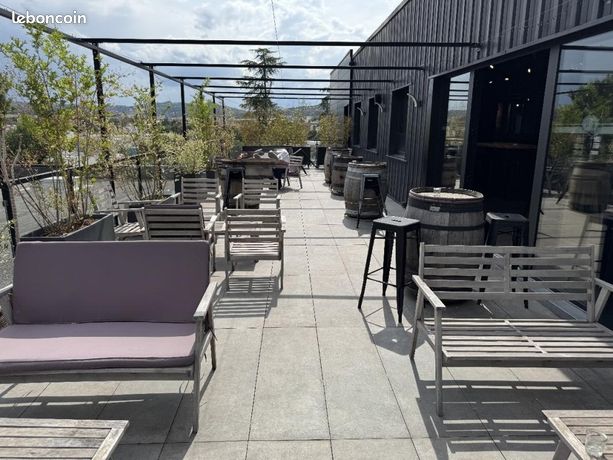 Imóvel comercial em Saint-Etienne, France 300 m² N.º 300827