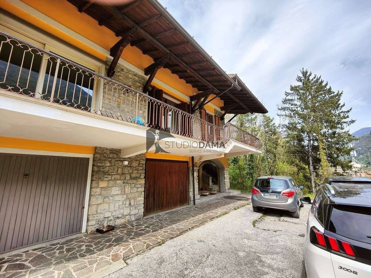 Вилла с 4 спальнями в Вестоне, Италия № 143929