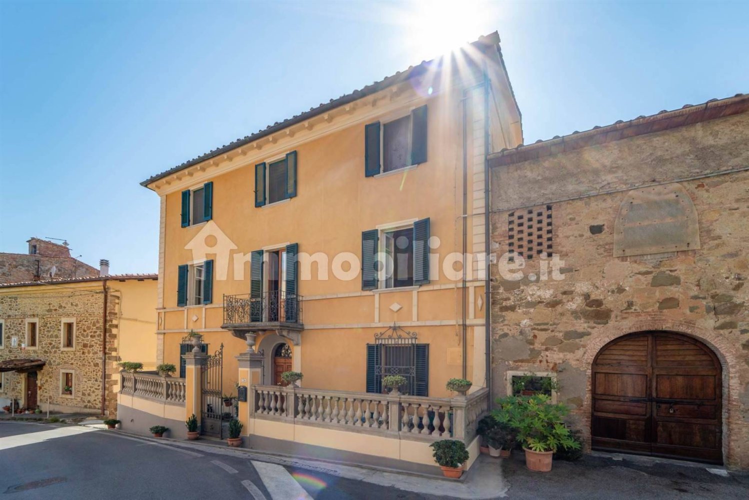 Вилла с 8 спальнями в Кьянни, Италия № 62368