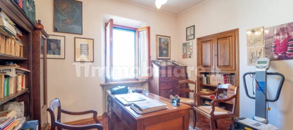 Вилла с 8 спальнями в Кьянни, Италия № 62368 13