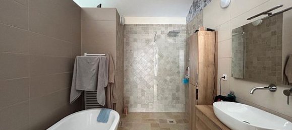 3 bedrooms House in Carcassonne, France No. 310158 15