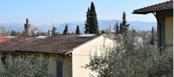 10 rooms House in Florence, Italy No. 48075 6