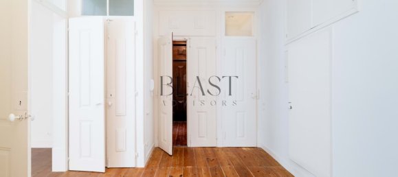 3 bedrooms Apartment in Lisbon, Portugal No. 136517 5