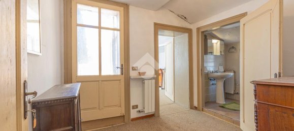 6 bedrooms Villa in Sant'Ambrogio di Valpolicella, Italy No. 175226 16