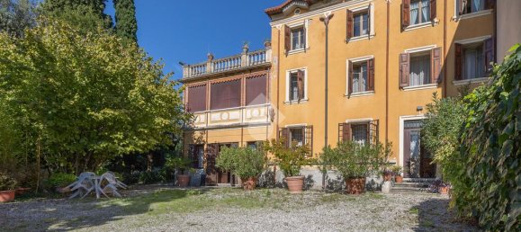 6 bedrooms Villa in Sant'Ambrogio di Valpolicella, Italy No. 175226 39