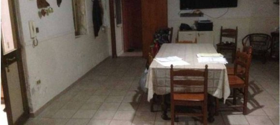 4 rooms Apartment in Giugliano in Campania, Italy No. 293985 2