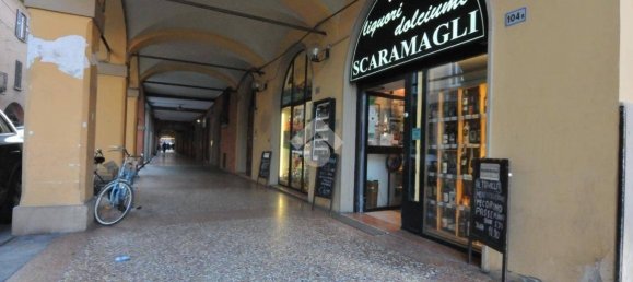291m² Commercial property in Bologna, Italy No. 4645 3