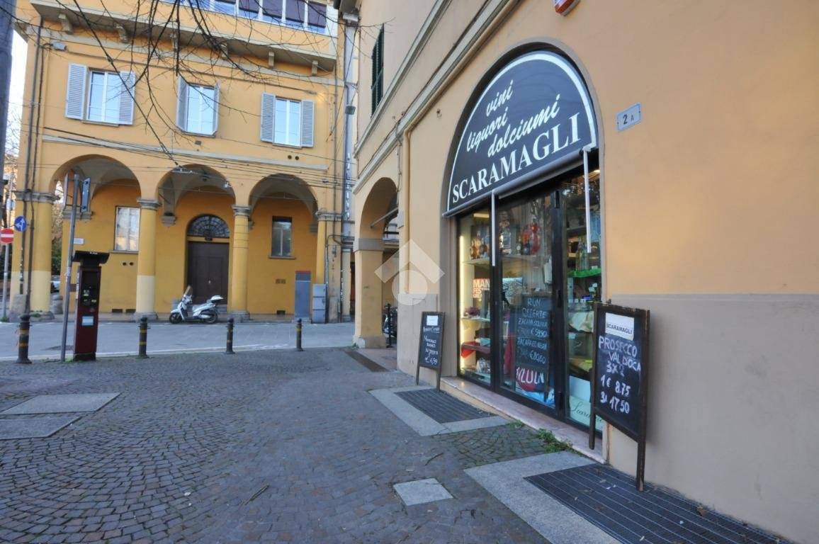 291m² Commercial property in Bologna, Italy No. 4645