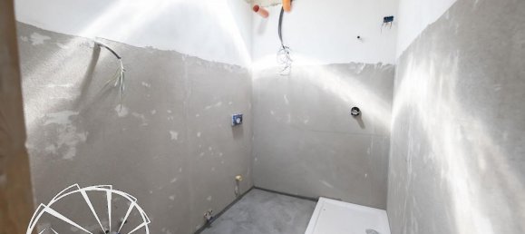 3غرفة شقة في Vaiano, Italy رقم 22290 10