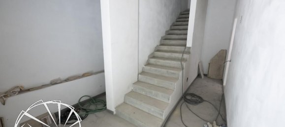 3-Zimmer Wohnung in Vaiano, Italy, Nr. 22290 3