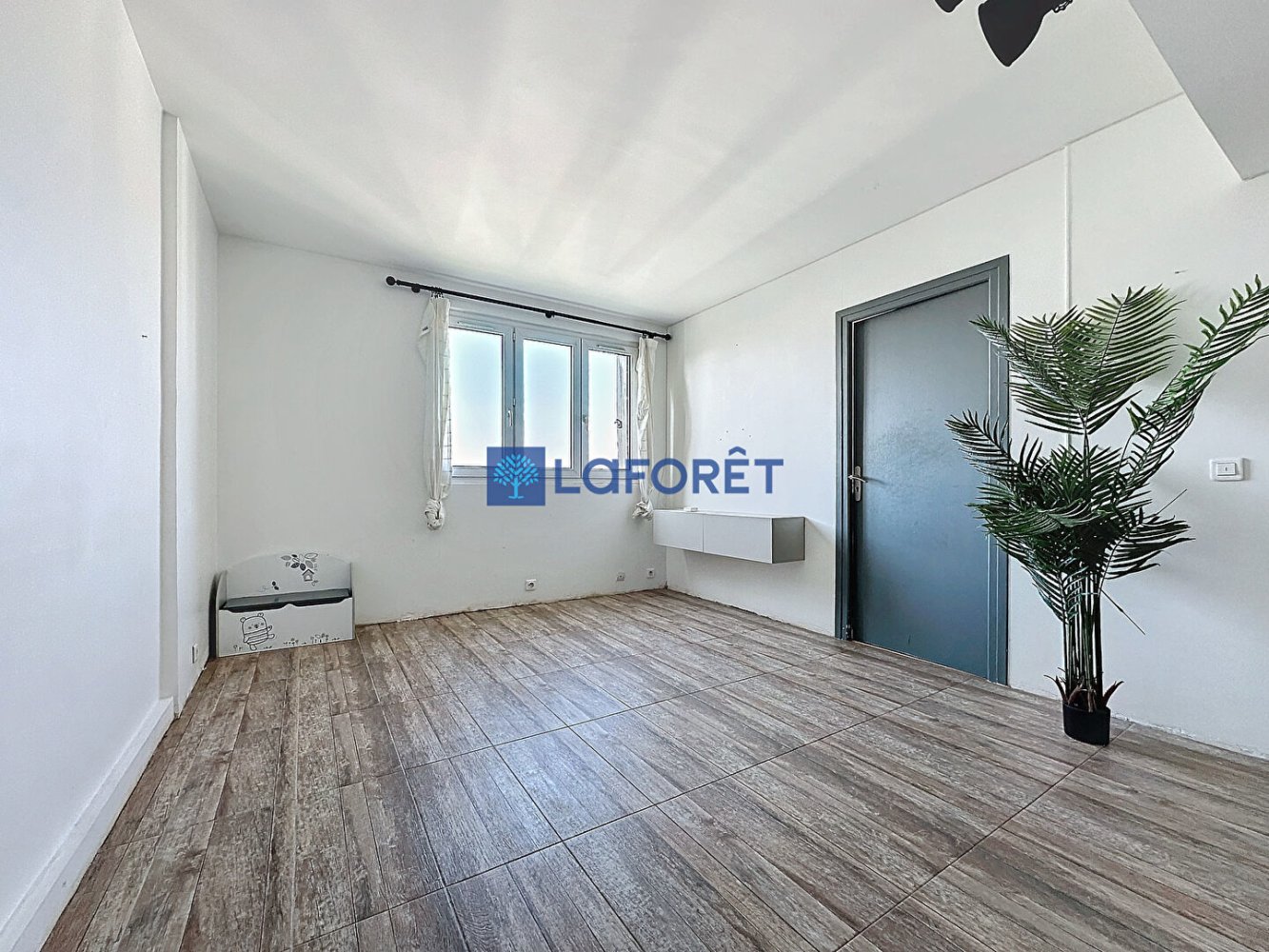 4 Schlafzimmer Wohnung in Savigny-sur-Orge, France, Nr. 177661