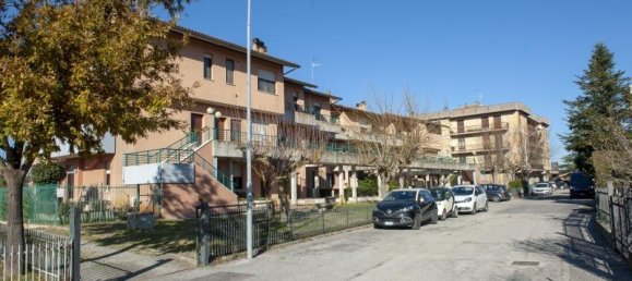 3 rooms Apartment in Città della Pieve, Italy No. 154936 13