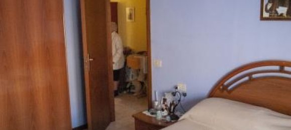 3 rooms Apartment in Città della Pieve, Italy No. 154936 5
