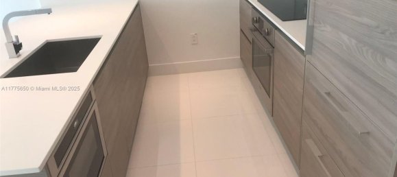 1 غرف نوم عقار تجاري في Miami, الولايات المتحدة رقم 615112 23