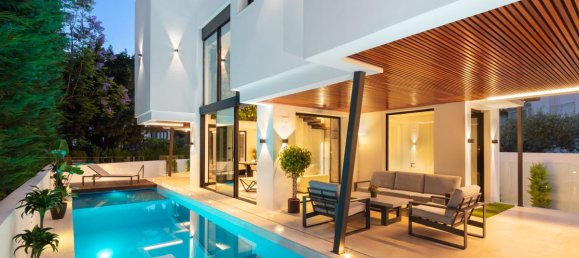 5 bedrooms Villa in Marbella Golden Mile, Spain No. 4710 14