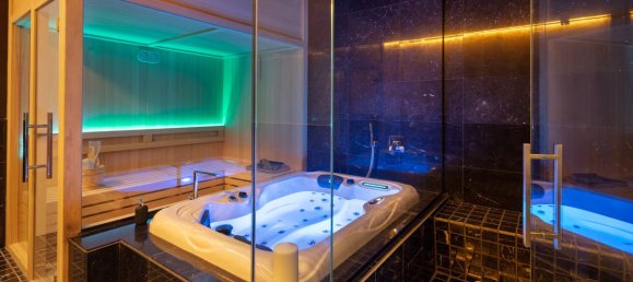 5 bedrooms Villa in Marbella Golden Mile, Spain No. 4710 23