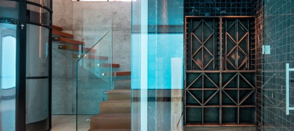 5 bedrooms Villa in Marbella Golden Mile, Spain No. 4710 2