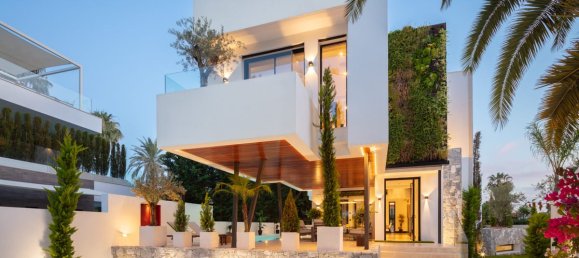 5 bedrooms Villa in Marbella Golden Mile, Spain No. 4710 16
