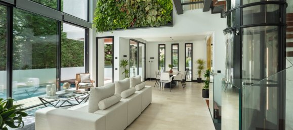 5 bedrooms Villa in Marbella Golden Mile, Spain No. 4710 10