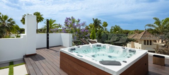 5 bedrooms Villa in Marbella Golden Mile, Spain No. 4710 22