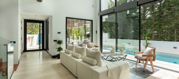 5 bedrooms Villa in Marbella Golden Mile, Spain No. 4710 21