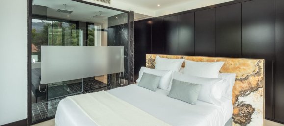 5 bedrooms Villa in Marbella Golden Mile, Spain No. 4710 27