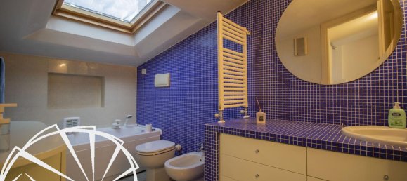 5 rooms Apartment in Prato, Italy No. 139658 13