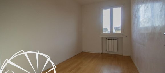 5 rooms Apartment in Prato, Italy No. 139658 17