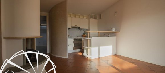 5 rooms Apartment in Prato, Italy No. 139658 11