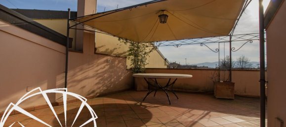 5 rooms Apartment in Prato, Italy No. 139658 2