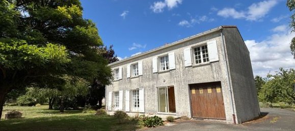 5 bedrooms House in Deux-Sevres, France No. 301534 2