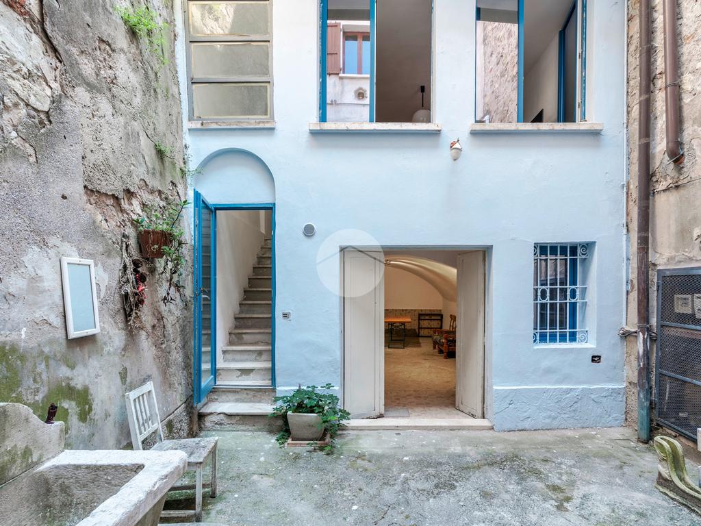 Apartamento de 2 dormitorios en Brescia, Italy No. 371449