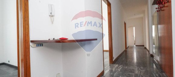 2 bedrooms Apartment in Bergamo, Italy No. 327938 9