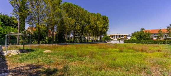 Terrain à Macerata, Italy 1763m² No. 231814 10