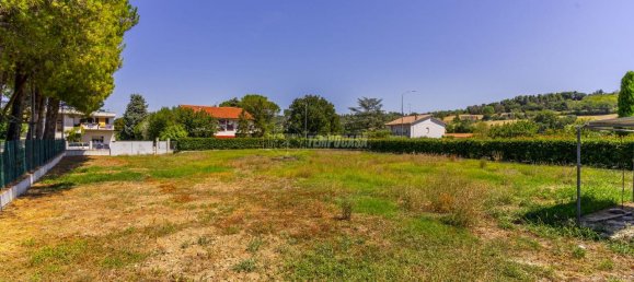 Terrain à Macerata, Italy 1763m² No. 231814 7