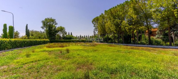 Terrain à Macerata, Italy 1763m² No. 231814 13