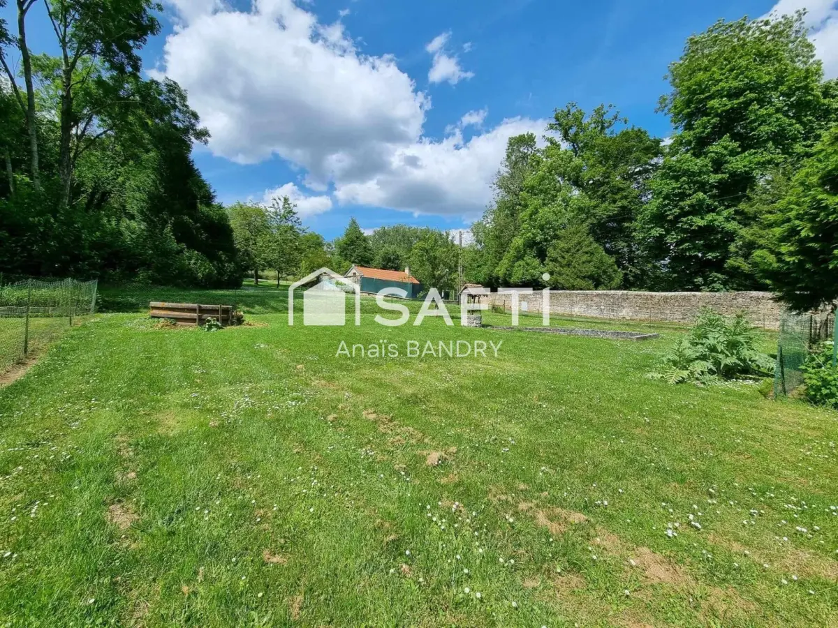 940m² Land in OEuilly, France No. 274921